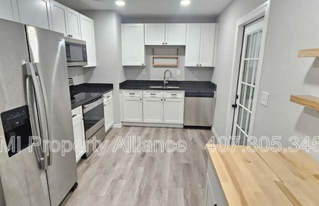 1515 Elliot Street photos photos