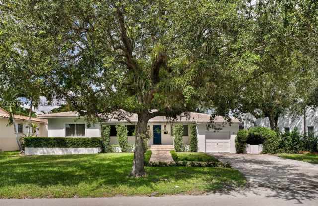 4724 Orduna Dr Gallery 1