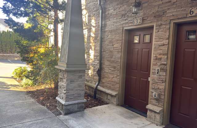 632 Northwest Roydon Terrace Gallery 1