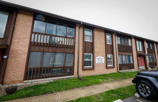District on Wheeling, Spacious 2 Bedroom with Screened Porch! Gallery 3