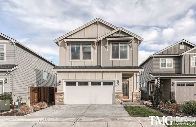 Newer Brush Prairie Home in Greenbelt Setting! - 13620 Northeast 110th Way, Orchards, WA 98682