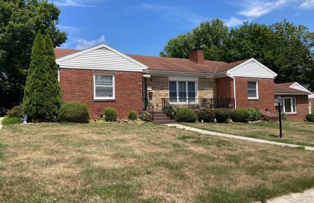 10 MOLLER PARKWAY photos photos