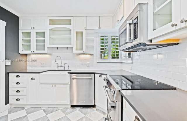 2396 SW 20th Street, Miami, FL 33145 photos photos