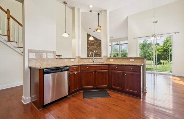Beautiful home in a Quiet Cul-de-Sac with Solar savings! Half off first months rent!! Gallery 3