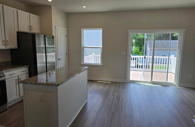 107 BOONE Court Gallery 4