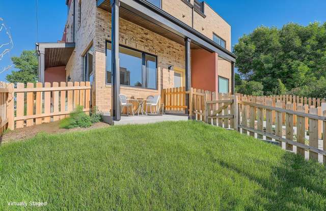 Modern 4BR Townhome Near Sloan’s Lake | Rooftop Deck, Finished Basement & Garage Gallery 3