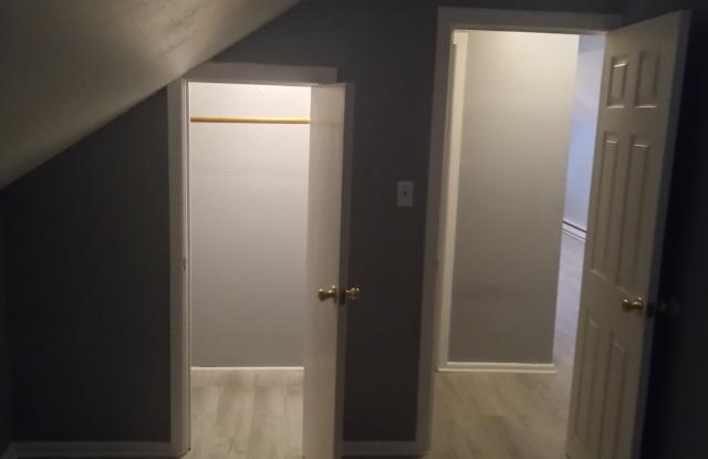 1560 Corbin Avenue photos photos