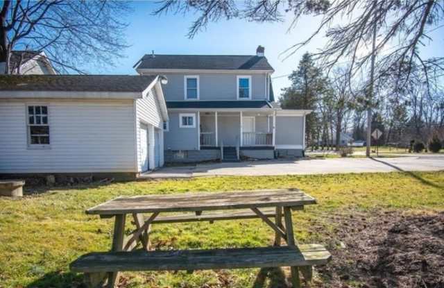 2753 Canfield Road Gallery 3