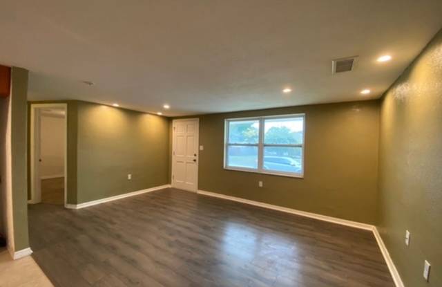7805 Treasure Pointe Dr. Gallery 4