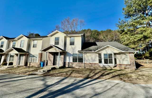 1242 SW Elm Tree Rd - 1242 Southwest Elm Tree Road, Bentonville, AR 72712