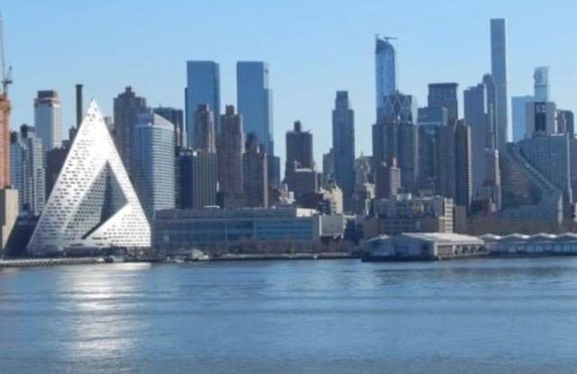 9 AVENUE AT PORT IMPERIAL photos photos