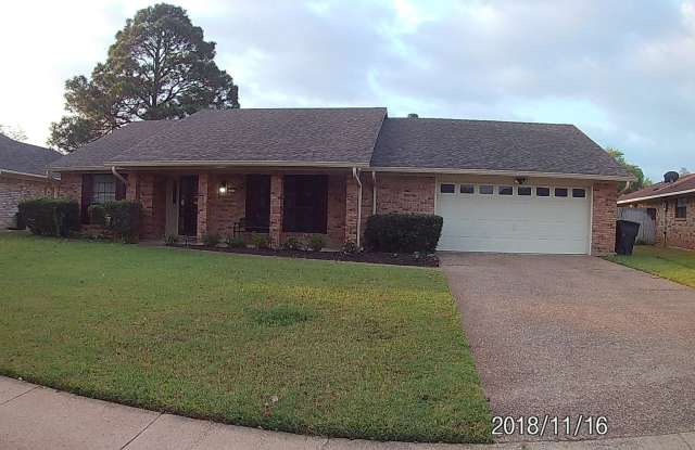 4B/3bath 2086 sq.ft. University Terrace South 611 Turtle Creek $2,100/month - 611 Turtle Creek Drive, Shreveport, LA 71115