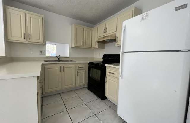 1419 Sussex Dr. photos photos