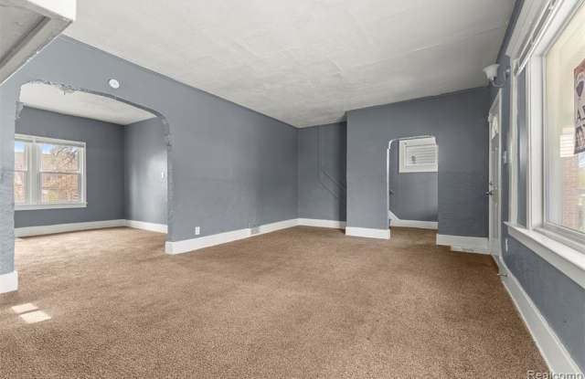 9375 Mendota Avenue Gallery 2