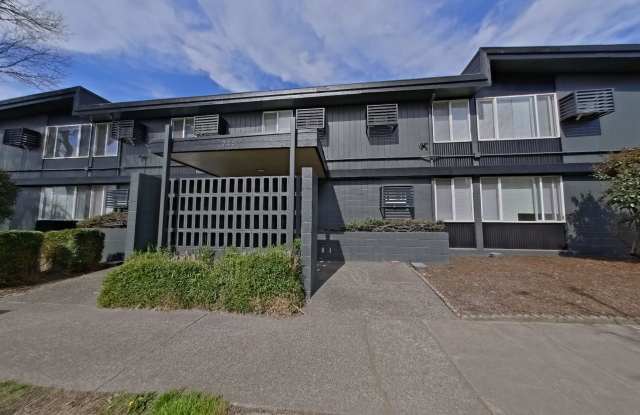 University Manor - Newly Renovated Units just a short walk from Campus! photos photos