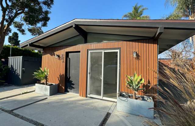 Cozy Cliff May Efficiency in Rancho Neighborhood for Rent! - 3102 Roxanne Avenue, Long Beach, CA 90808