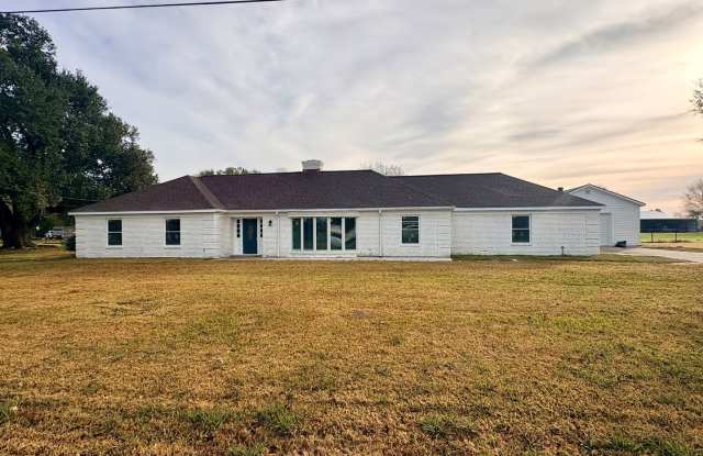 5839 Kingsbury Lane - 5839 Kingsbury Lane, Calcasieu County, LA 70607