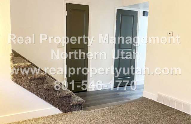 2 Bed 1.5 Bath Clearfield Townhome Available! Gallery 4