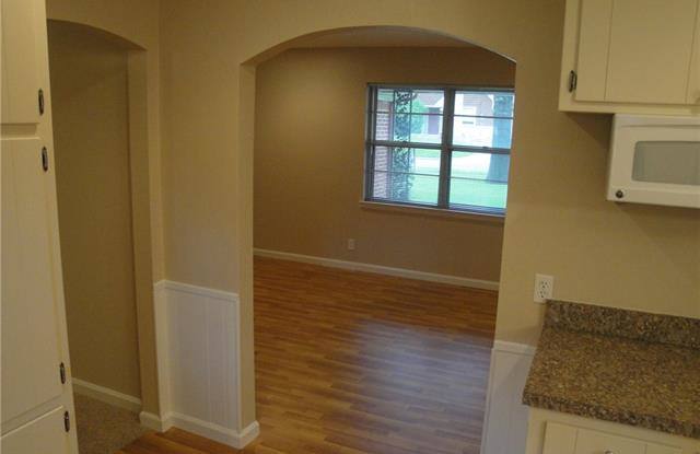 528 E Redbud Drive Gallery 3