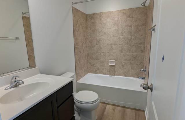 241 HILLSDALE PLACE Gallery 2