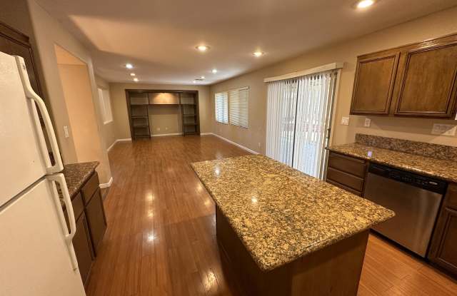 5537 Spruce Hill Court photos photos