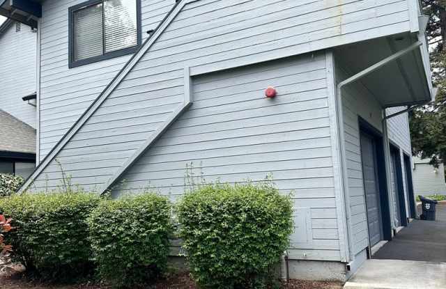 Upstairs One Bedroom Condo - 87 Village Parkway, Napa, CA 94558 Upstairs One Bedroom Condo - 87 Village Parkway, Napa, CA 94558