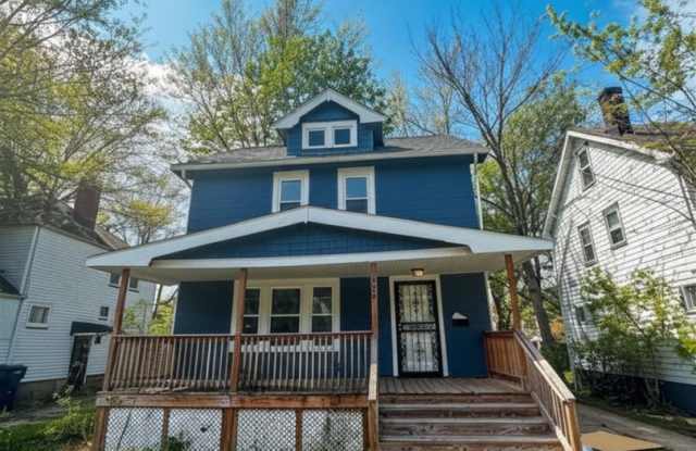 Gorgeous 4 bd, 1.5 bth Cleveland Heights Stunner! photos photos