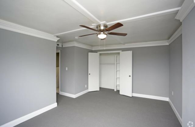 4712 Roanoke Parkway photos photos
