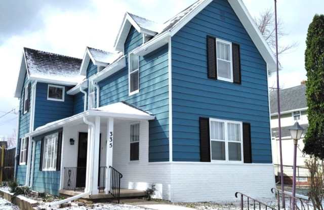 335 W 4th Street photos photos