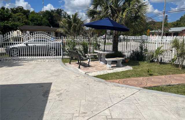101 Miami Gardens Rd Gallery 4