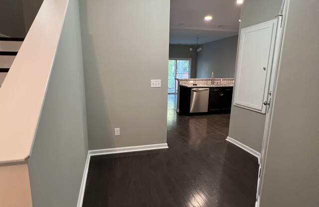 225 Chestnut Oak Lane Gallery 2
