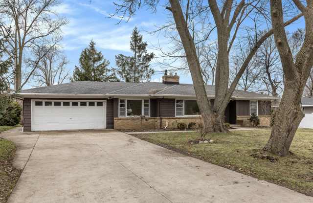 115 Ivanhoe Ave Ne - 115 Ivanhoe Avenue Northeast, Kent County, MI 49546 115 Ivanhoe Ave Ne - 115 Ivanhoe Avenue Northeast, Kent County, MI 49546