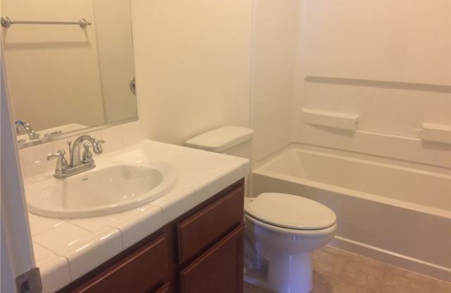 10530 Maple Ln. Gallery 4