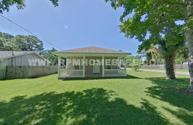 Corner Lot Gem Near Hurlburt Field – Well-Maintained  Prime Location! photos photos
