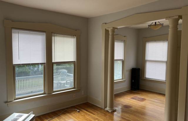 456 Wealthy St SE Apt 3 Gallery 3