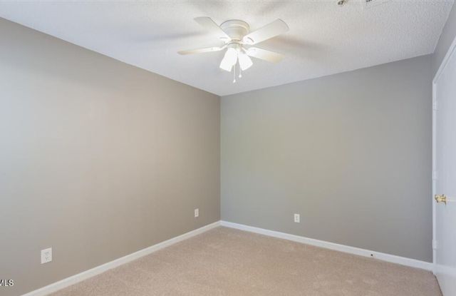 4 Bed 4 Bath Condo Available for Late July Move in! Washer/Dryer Included! Parking included! Gallery 4
