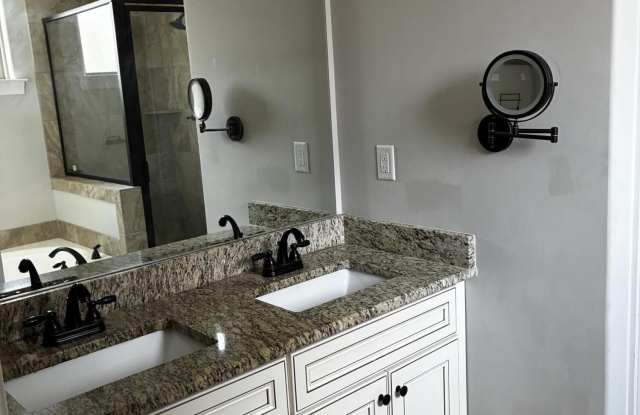2576 Summer Knoll Drive Gallery 4