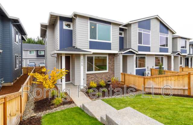 18615 Northeast 44th Avenue Gallery 2