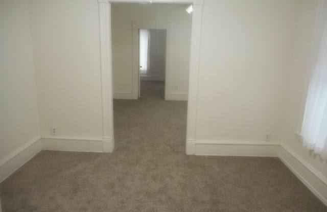 1912 15th Ave S Gallery 4
