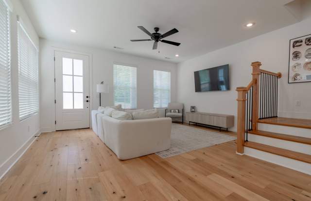 1254 West Hendrix Street Gallery 2