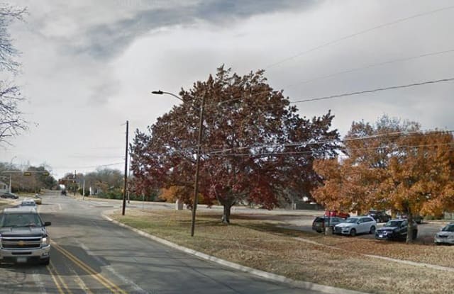 612 West Sanford Street - 612 W Sanford St, Arlington, TX 76011