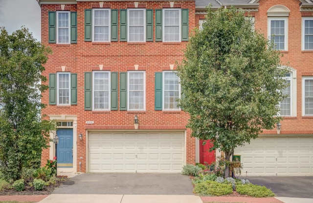 8070 SAMUEL WALLIS STREET - 8070 Samuel Wallis Street, Lorton, VA 22079