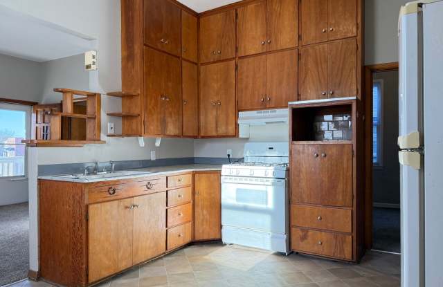 2 Bedroom Home in a Quiet East End Location photos photos