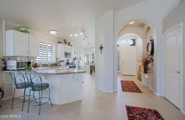 8701 E AVALON Drive Gallery 3