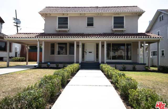 2142 S Victoria Ave photos photos