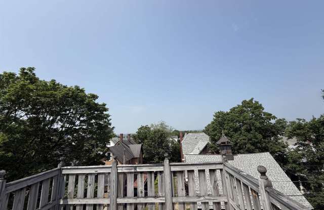 664 Maple Street - 664 Maple Street, Manchester, NH 03104 664 Maple Street - 664 Maple Street, Manchester, NH 03104