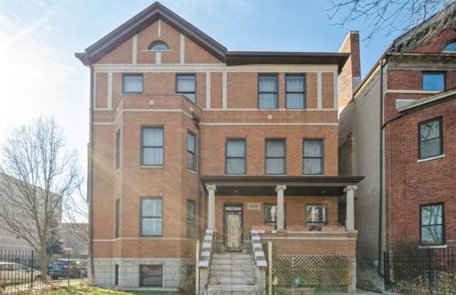 4458 S Greenwood Avenue photos photos