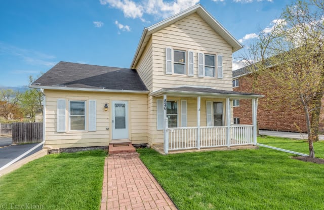 826 Warren Avenue - 826 Warren Avenue, Downers Grove, IL 60515