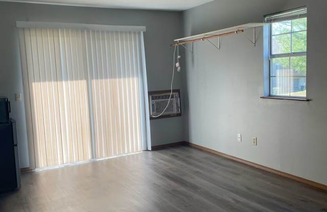 Walk-In King Suite at Fall Creek Resort, Branson MO photos photos