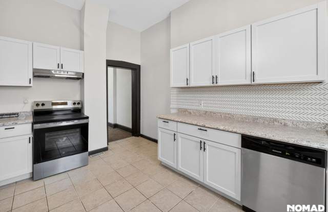 Charming 2BR Townhome in Saint Louis photos photos